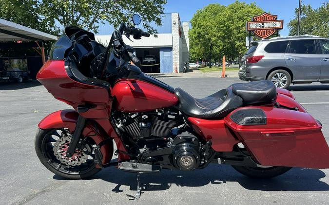 2018 Harley-Davidson® Road Glide® Special