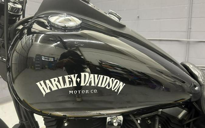 2017 Harley-Davidson® FXDB - Street Bob®