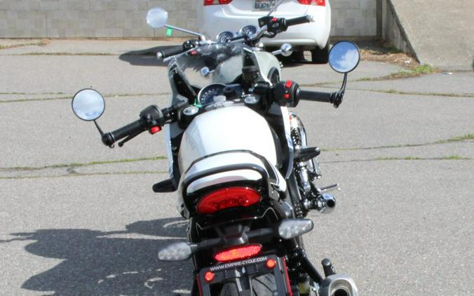 2026 TRIUMPH THRUXTON 400