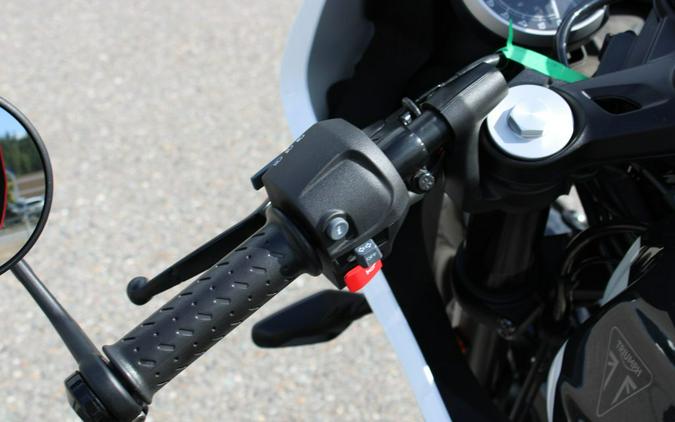 2026 TRIUMPH THRUXTON 400