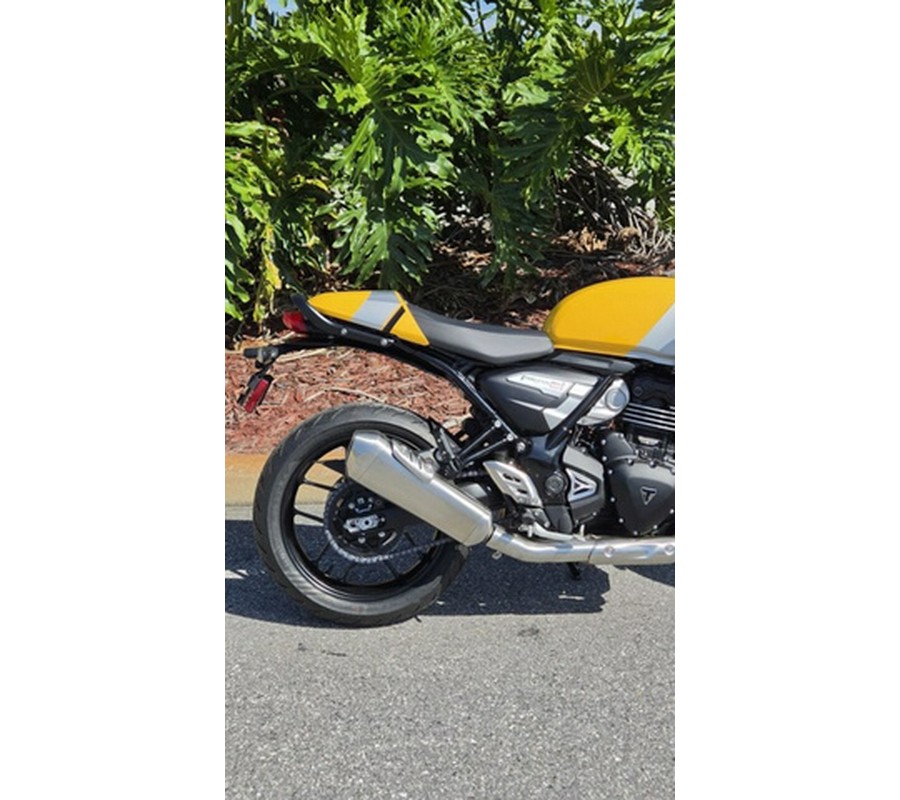 2026 Triumph Thruxton 400 Metallic Racing Yellow / Aluminium Silver 400