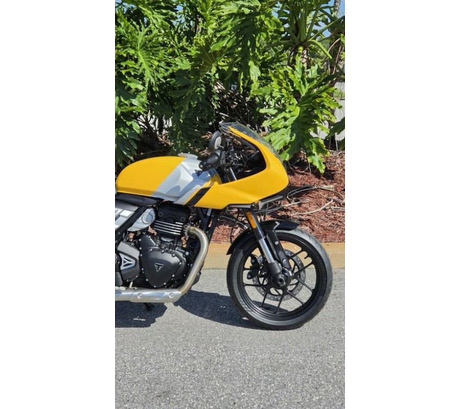 2026 Triumph Thruxton 400 Metallic Racing Yellow / Aluminium Silver 400