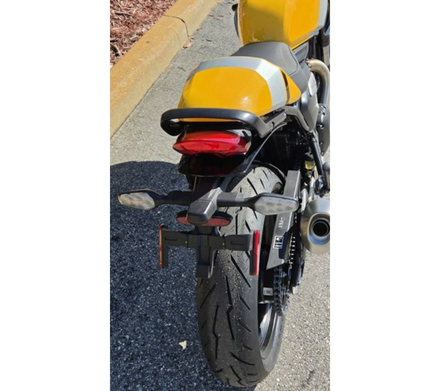 2026 Triumph Thruxton 400 Metallic Racing Yellow / Aluminium Silver 400