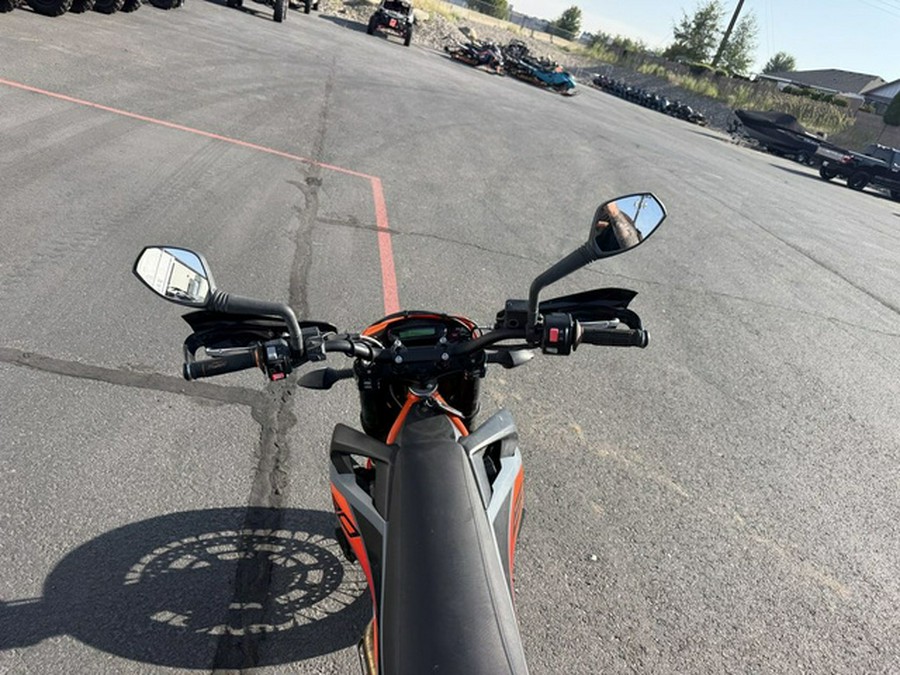 2021 KTM SMC 690 R