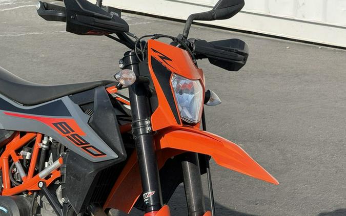 2021 KTM SMC 690 R