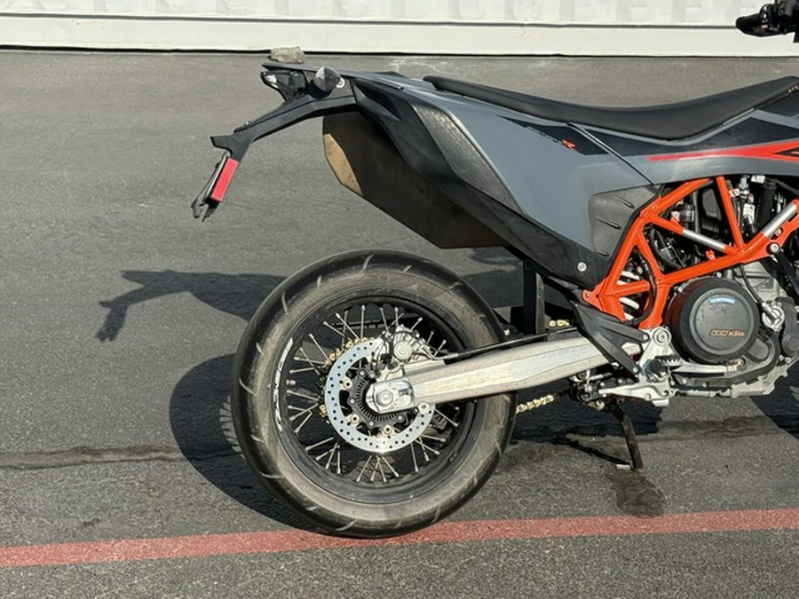 2021 KTM SMC 690 R