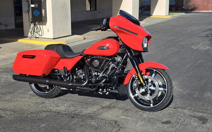 2026 Harley-Davidson® Street Glide® Blood Orange Black Trim