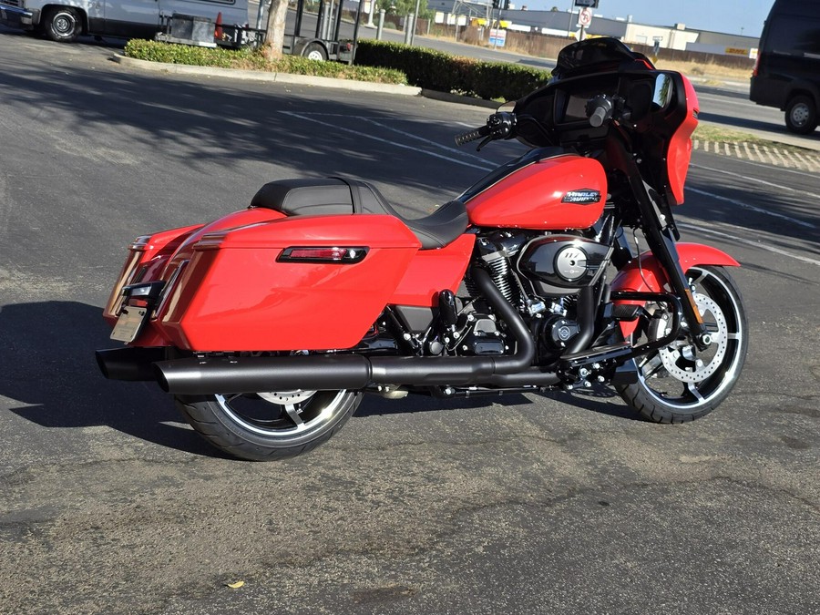 2026 Harley-Davidson® Street Glide® Blood Orange Black Trim