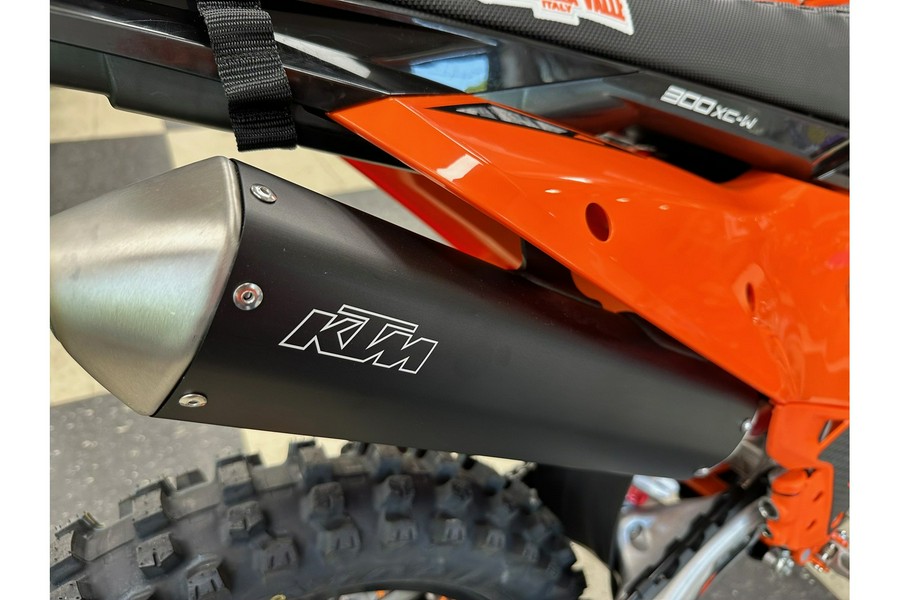 2025 KTM 300 XC-W HARDENDURO