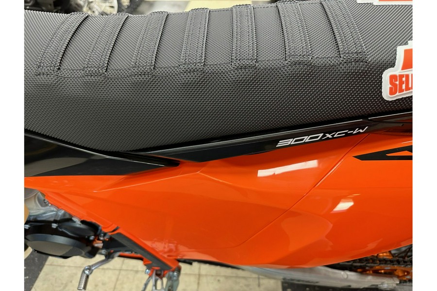 2025 KTM 300 XC-W HARDENDURO