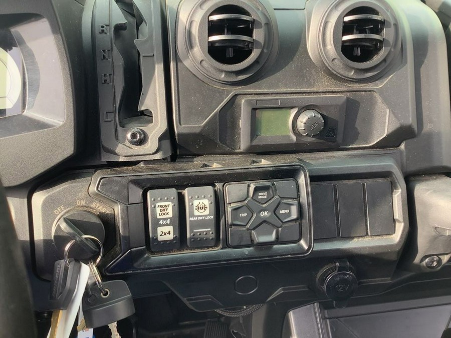 2025 Can-Am Defender MAX Limited HD10