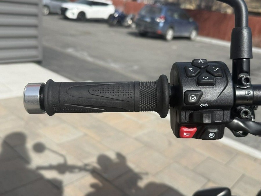 2026 Triumph Scrambler 900 Mineral grey