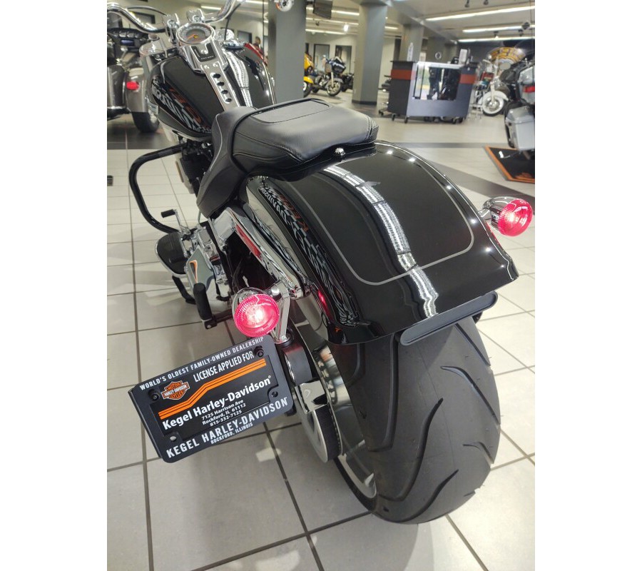 2022 Harley-Davidson® Fat Boy® 114 Vivid Black