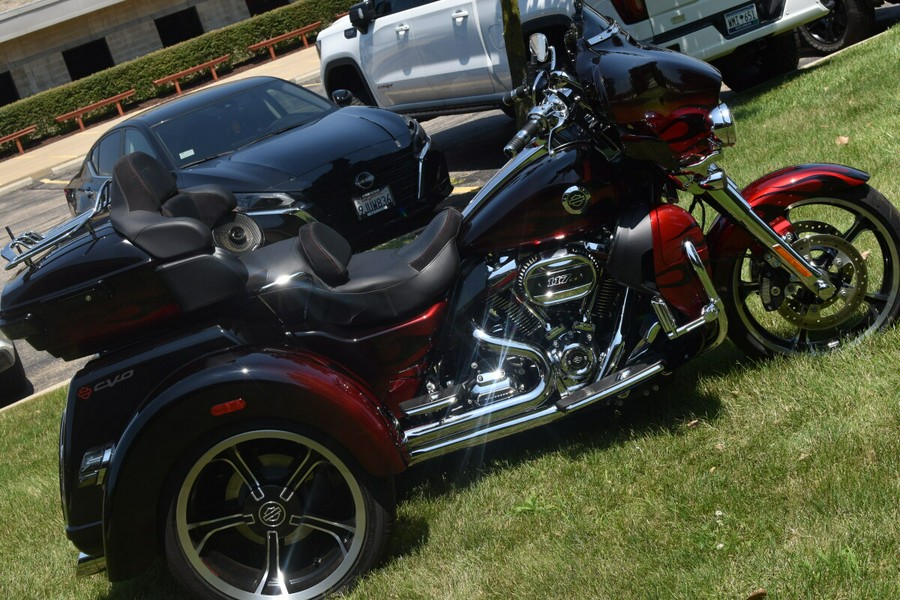 2022 Harley-Davidson FLHTCUTGSE / Cvo Tri Glide