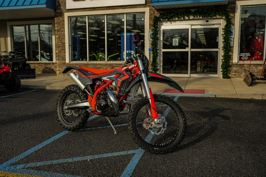 2025 Beta 300 Xtrainer