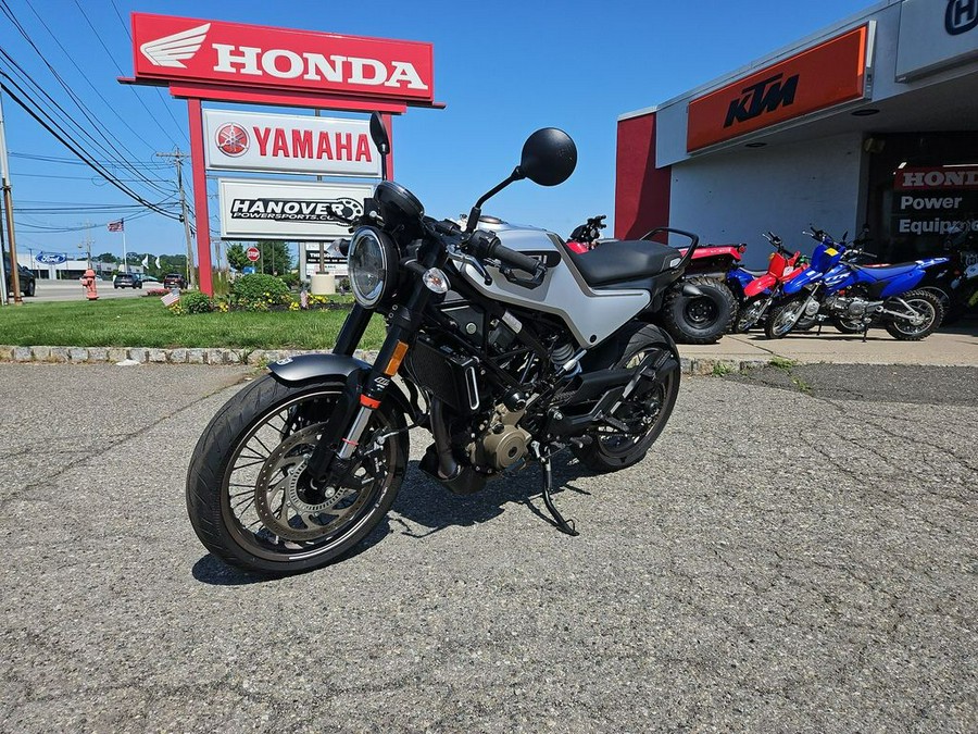 2021 Husqvarna® Vitpilen 401