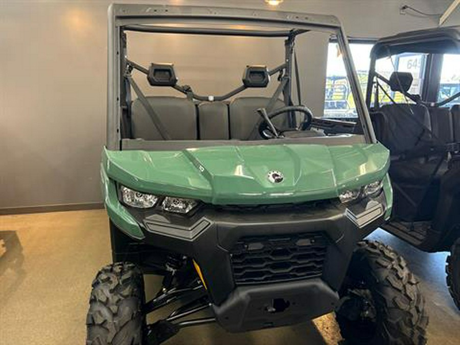 2025 Can-Am Defender DPS HD10