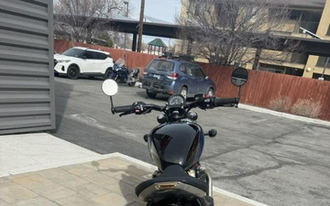 2026 Triumph Bonneville Bobber Interstellar Blue