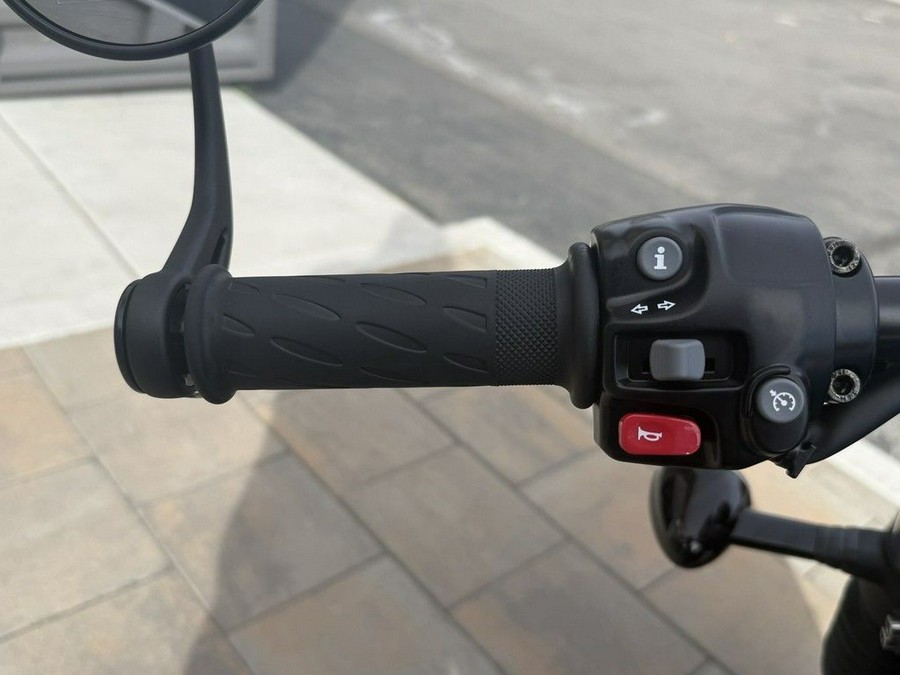 2026 Triumph Bonneville Bobber Interstellar Blue