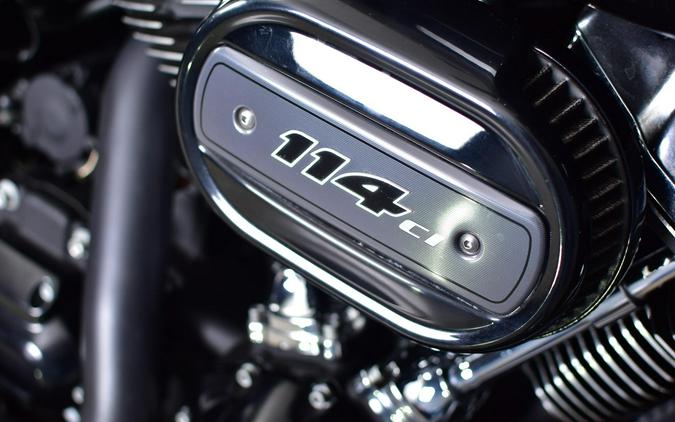 2023 Harley-Davidson Street Glide Special Vivid Black - Black Finish