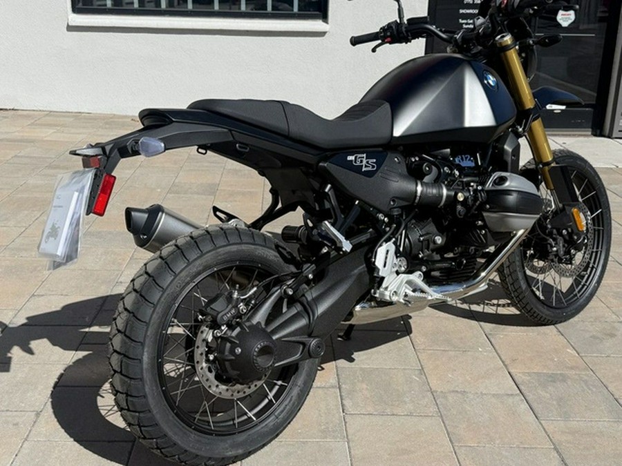 2026 BMW R 12 GS Night Black Matte