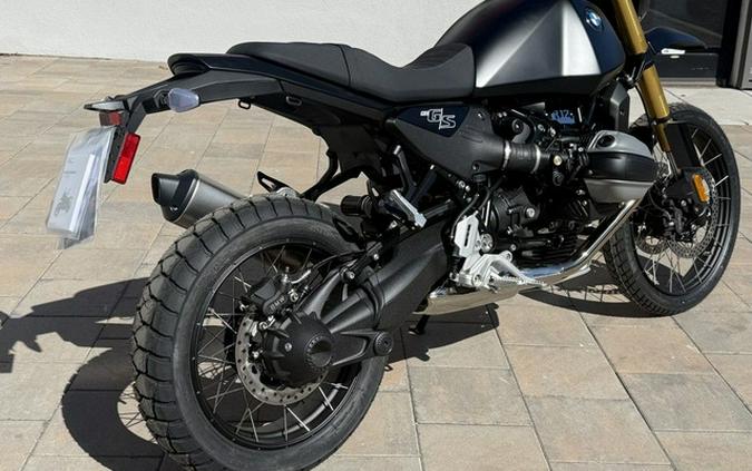 2026 BMW R 12 GS Night Black Matte