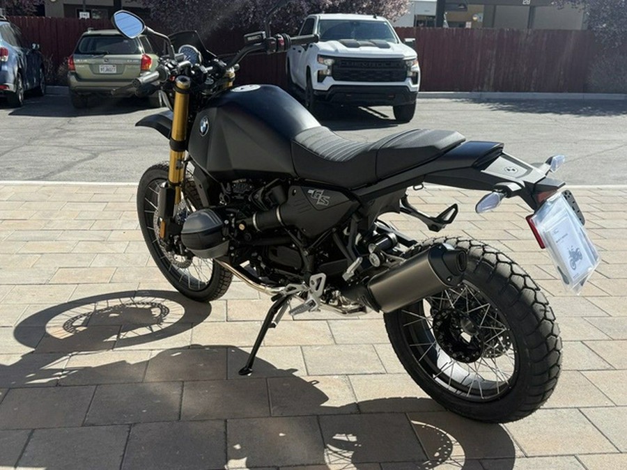 2026 BMW R 12 GS Night Black Matte