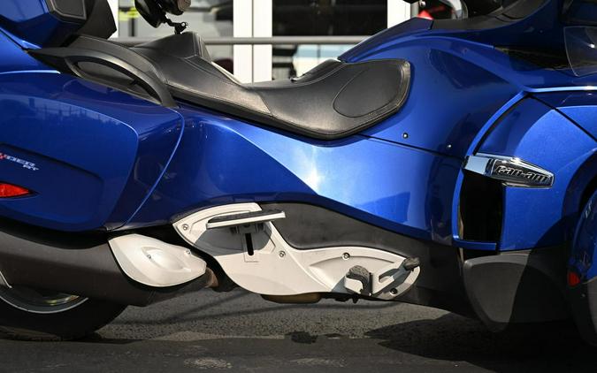 2012 Can-Am® Spyder® RT Audio & Convenience SM5