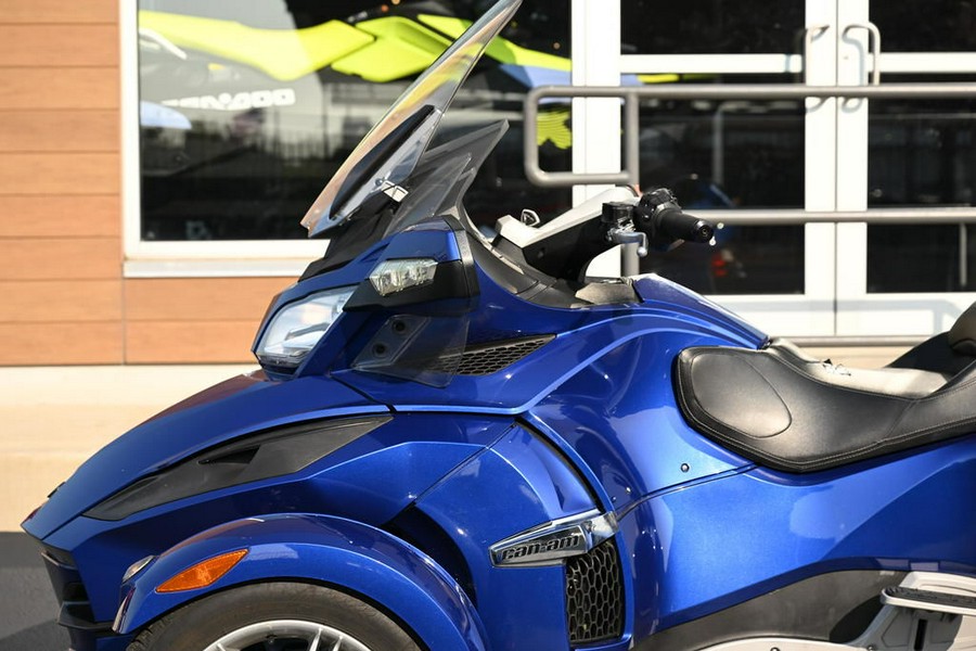 2012 Can-Am® Spyder® RT Audio & Convenience SM5