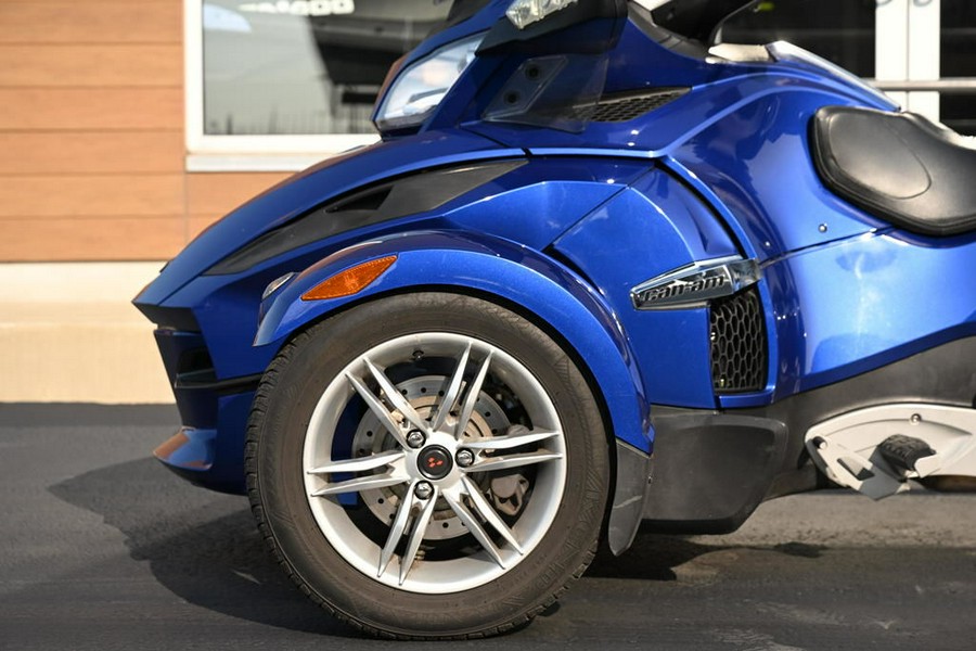 2012 Can-Am® Spyder® RT Audio & Convenience SM5