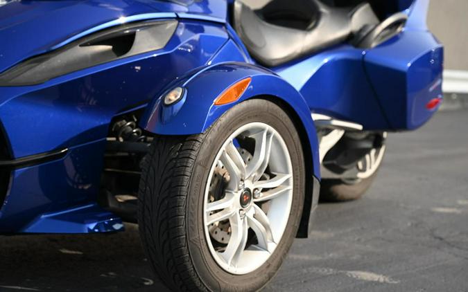 2012 Can-Am® Spyder® RT Audio & Convenience SM5