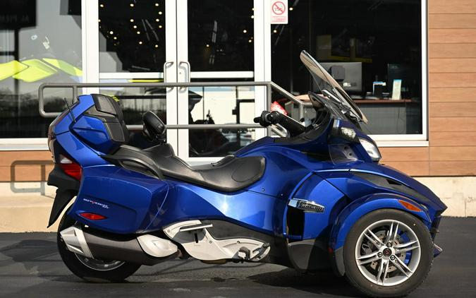 2012 Can-Am® Spyder® RT Audio & Convenience SM5