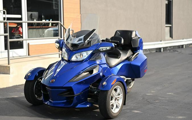 2012 Can-Am® Spyder® RT Audio & Convenience SM5