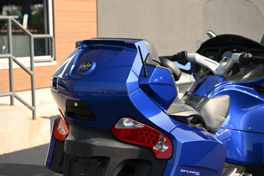 2012 Can-Am® Spyder® RT Audio & Convenience SM5