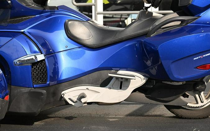 2012 Can-Am® Spyder® RT Audio & Convenience SM5