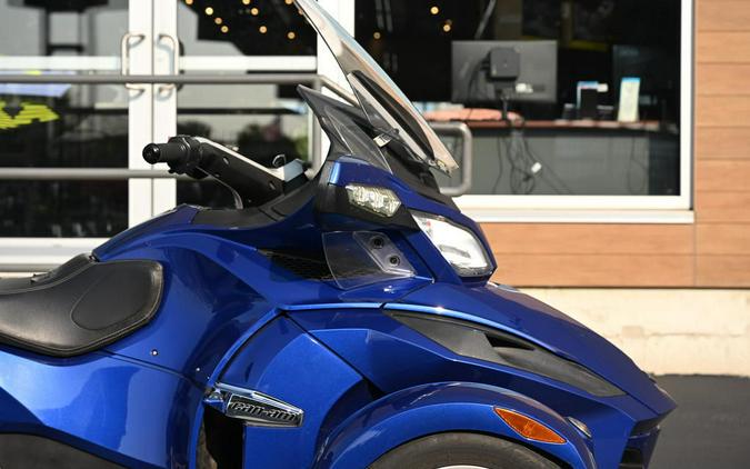 2012 Can-Am® Spyder® RT Audio & Convenience SM5