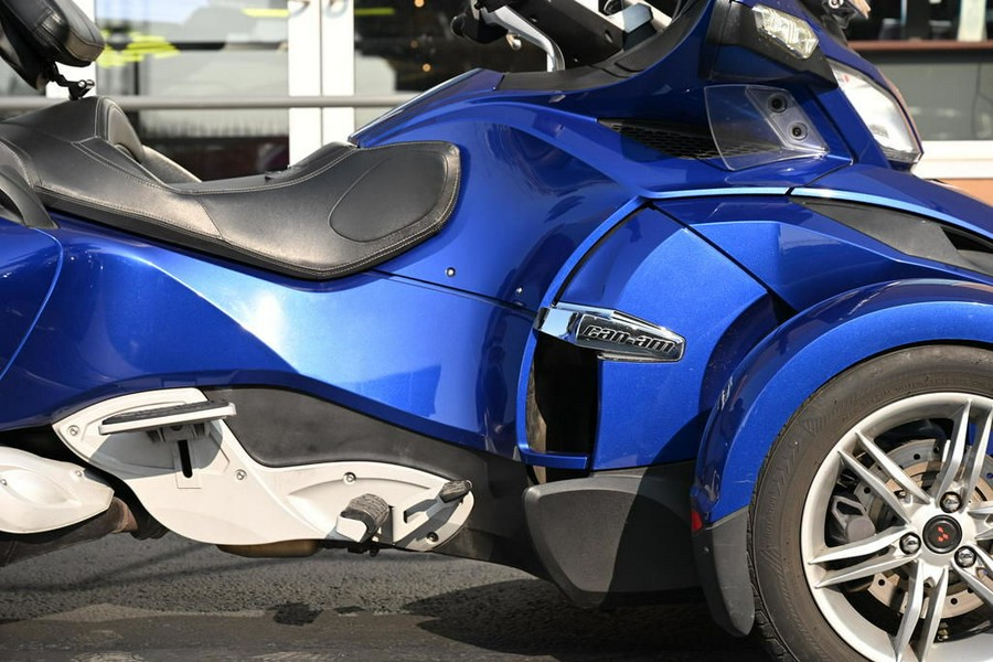 2012 Can-Am® Spyder® RT Audio & Convenience SM5