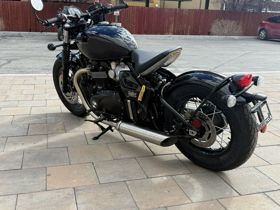 2026 Triumph Bonneville Bobber Jet black