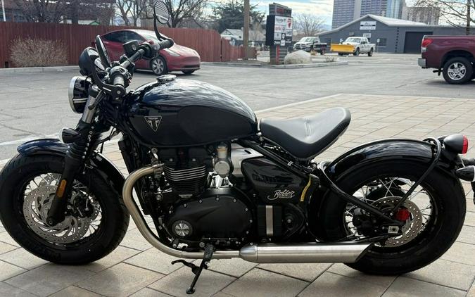 2026 Triumph Bonneville Bobber Jet black