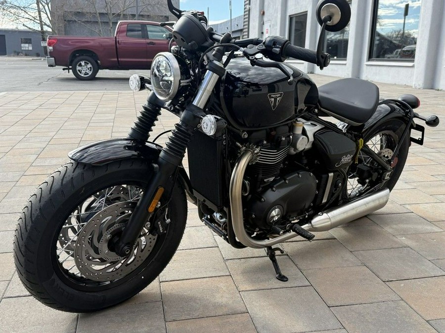 2026 Triumph Bonneville Bobber Jet black