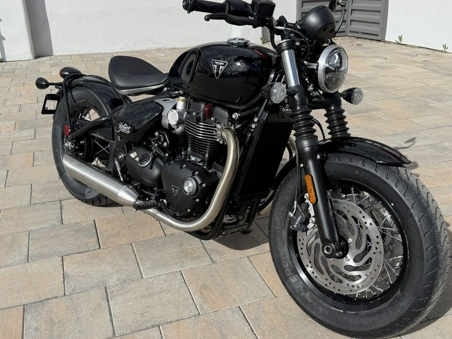 2026 Triumph Bonneville Bobber Jet black