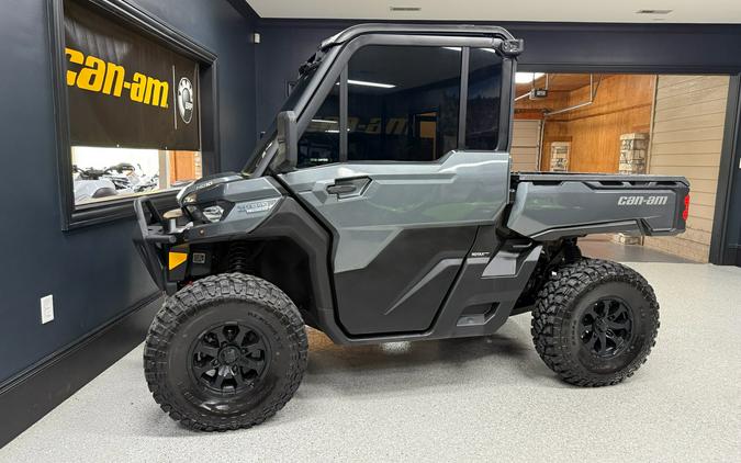2023 Can-Am Defender Limited