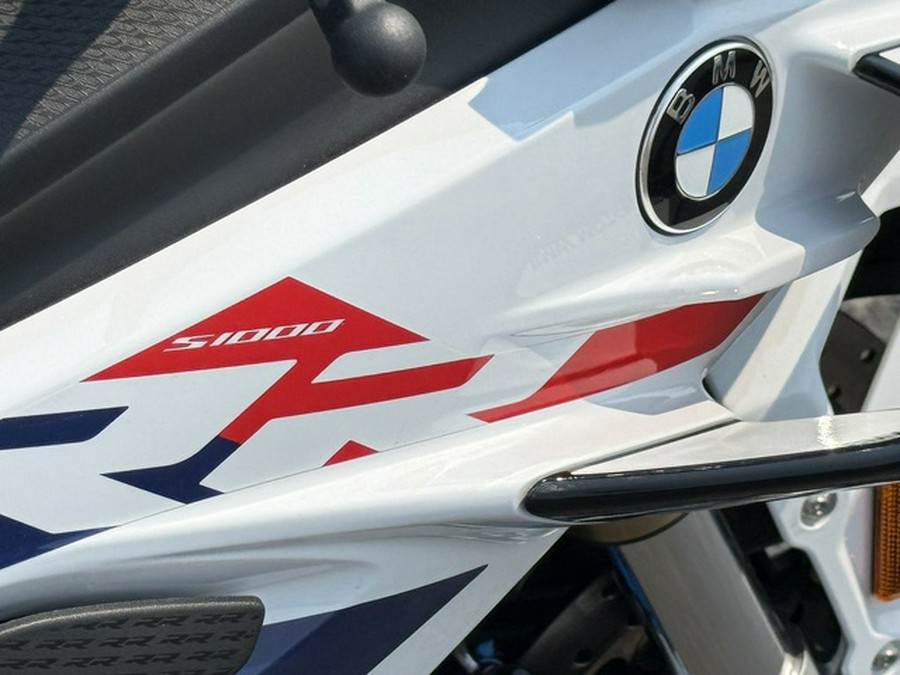 2024 BMW 24K6