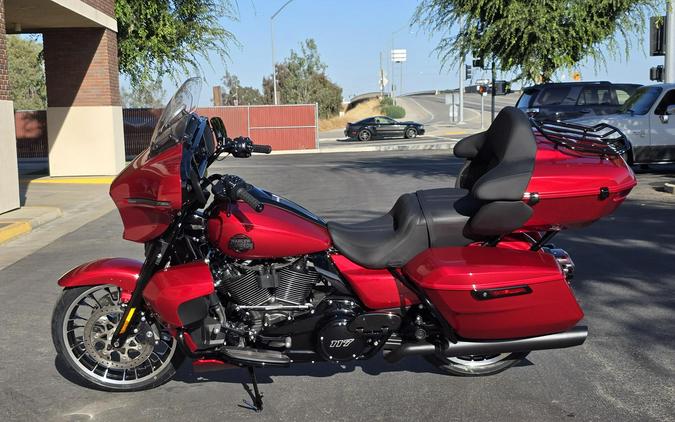 2026 Harley-Davidson® Street Glide Limited Brilliant Red Black Trim