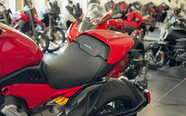 2023 Ducati Diavel V4 Ducati Red