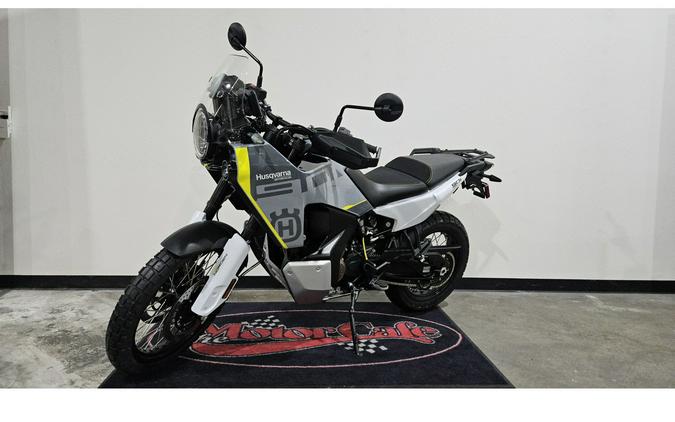 2025 Husqvarna Motorcycles NORDEN 901