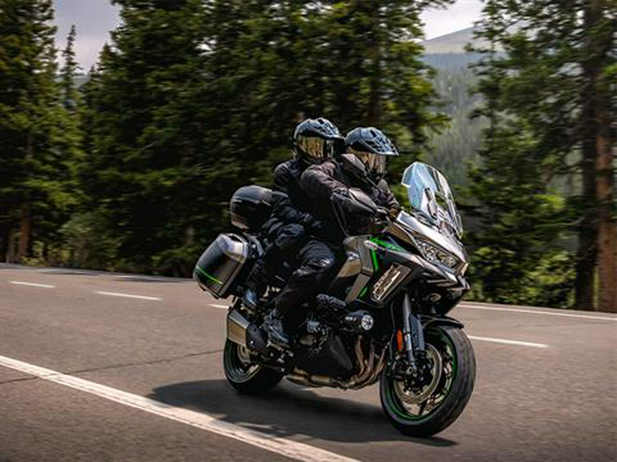 2025 Kawasaki Versys 1100 SE LT ABS