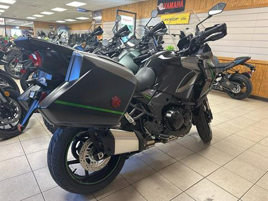 2025 Kawasaki Versys 1100 SE LT ABS