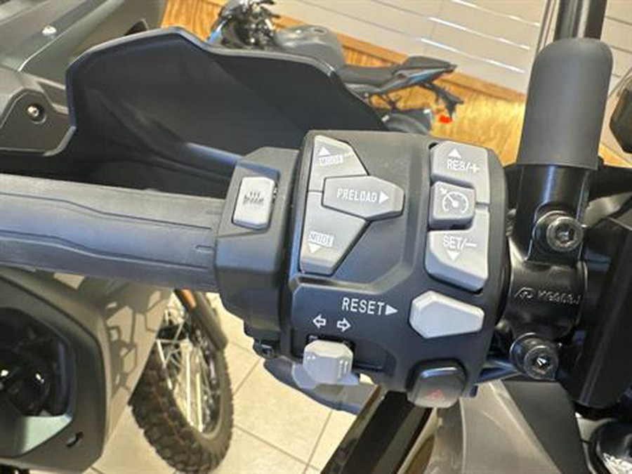 2025 Kawasaki Versys 1100 SE LT ABS