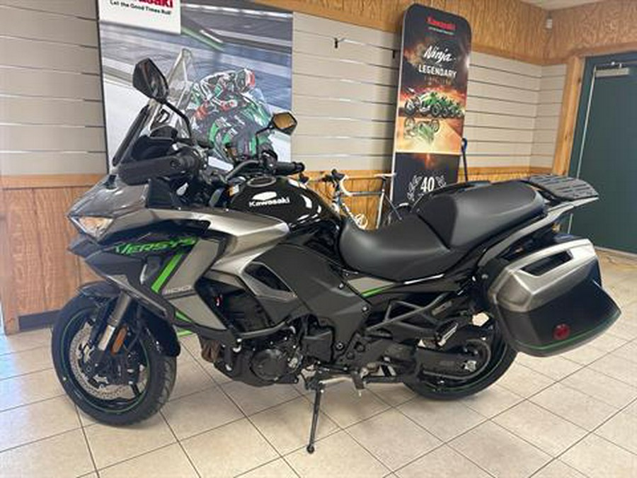2025 Kawasaki Versys 1100 SE LT ABS